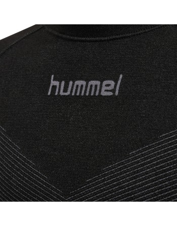 HUMMEL FIRST SEAMLESS JERSEY S/S K / Nahtlose Verarbeitung und körperbetontes Design