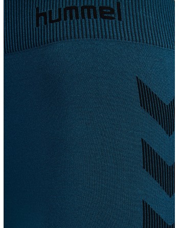 HUMMEL FIRST SEAMLESS TIGHTS / Nahtlose Verarbeitung und körperbetontes Design