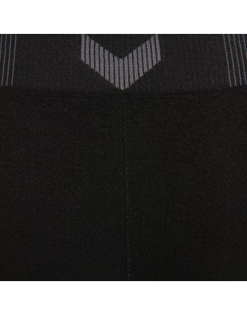 HUMMEL FIRST SEAMLESS SHORTTIGHTS K / Nahtlose Verarbeitung und körperbetontes Design