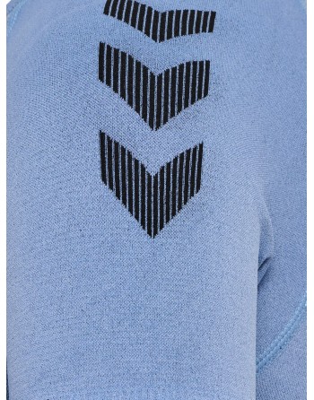 HUMMEL FIRST SEAMLESS JERSEY S/S W / Nahtlose Verarbeitung und körperbetontes Design