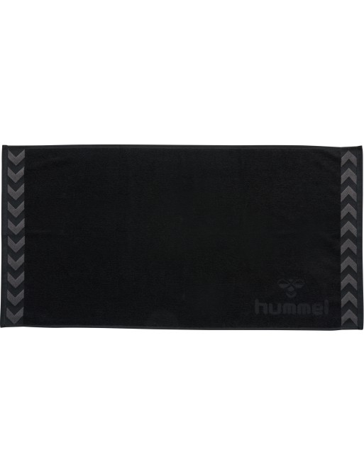 HUMMEL SMALL TOWEL / Handtuch aus Jacquard-Strick mit hummel-Logo und Winkeln HUMMEL SMALL TOWEL / Handtuch aus Jacquard-Strick mit hummel-Logo und Winkeln