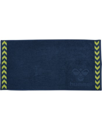HUMMEL SMALL TOWEL / Handtuch aus Jacquard-Strick mit hummel-Logo und Winkeln