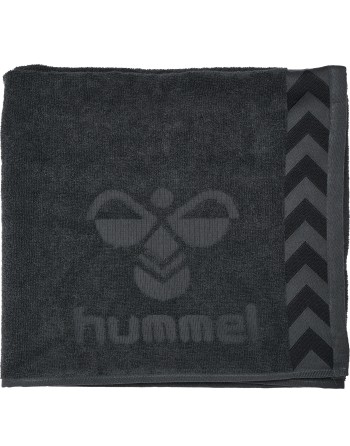 HUMMEL LARGE TOWEL / Handtuch aus Jacquard-Strick mit hummel-Logo und Winkeln