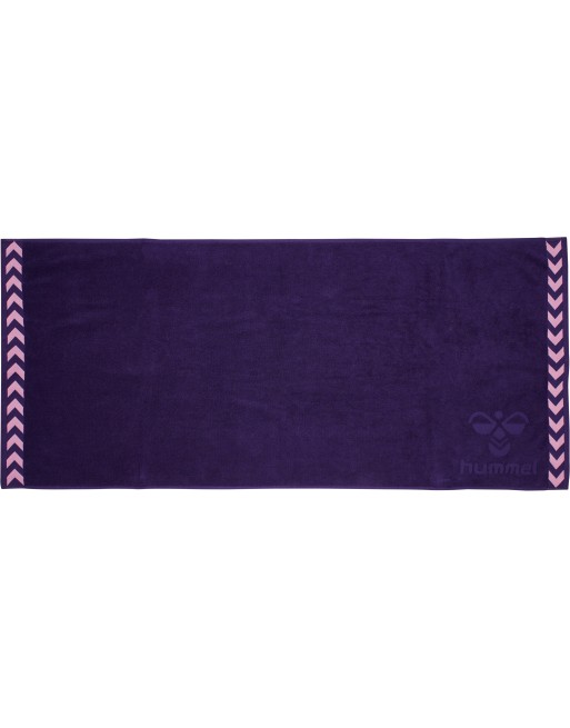 HUMMEL LARGE TOWEL / Handtuch aus Jacquard-Strick mit hummel-Logo und Winkeln HUMMEL LARGE TOWEL / Handtuch aus Jacquard-Strick mit hummel-Logo und Winkeln